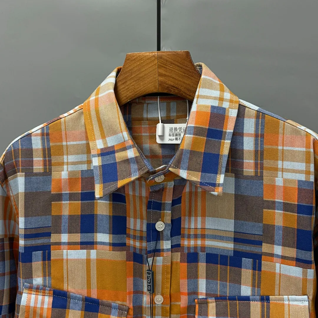 P280 Ralph Lauren/Ralph Lauren cotton plaid shirt is made of 100% pure cotton. The cotton fiber is naturally mild and non-irritating to the skin. It is suitable for people of all skin types. The high-density weaving method gives the fabric a crisp texture and is not easy to deform and pill. It can still maintain a neat shape after multiple washings. It is durable and has a loose fit. The upper body is three-dimensional and the lines are smooth and natural. From the shoulder line to the waist line and then to the hem, the line transition is smooth. There are no unnecessary folds or accumulations. The overall shape is neat and stretched. Size: S M L XL